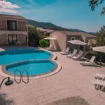In In With Shared Pool Badesi